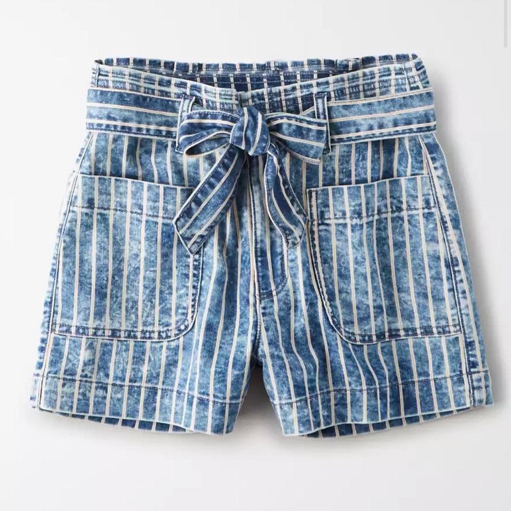 American Eagle Stretch Highest Waist Mom Shorts Paper bag style